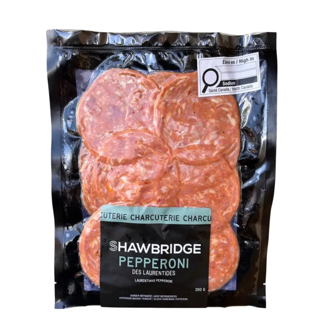 pepperoni maison préparé par l'équipe Shawbridge à Prévost dans les Laurentides