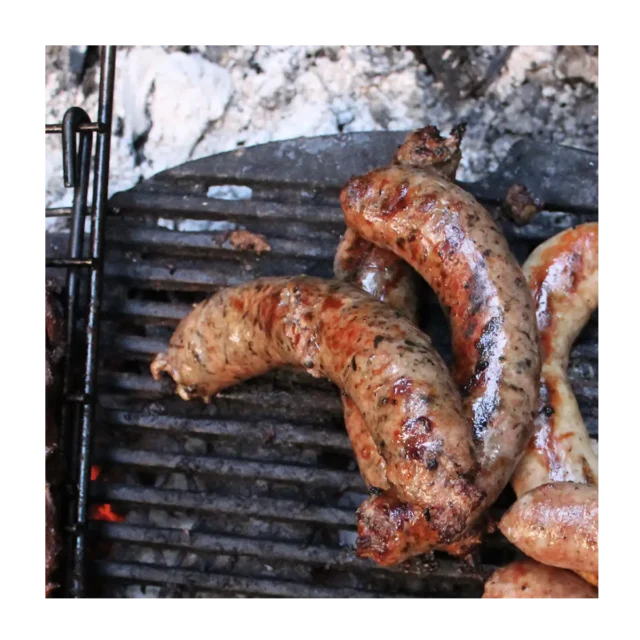 Saucisses forestière à la rivière du Nord préparées par Shawbridge à Prévost dans les Laurentides vendue en épicerie