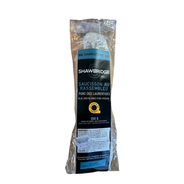 Saucisson au fromage rassembleu préparé par Shawbridge dans les Laurentides vendue en épicerie