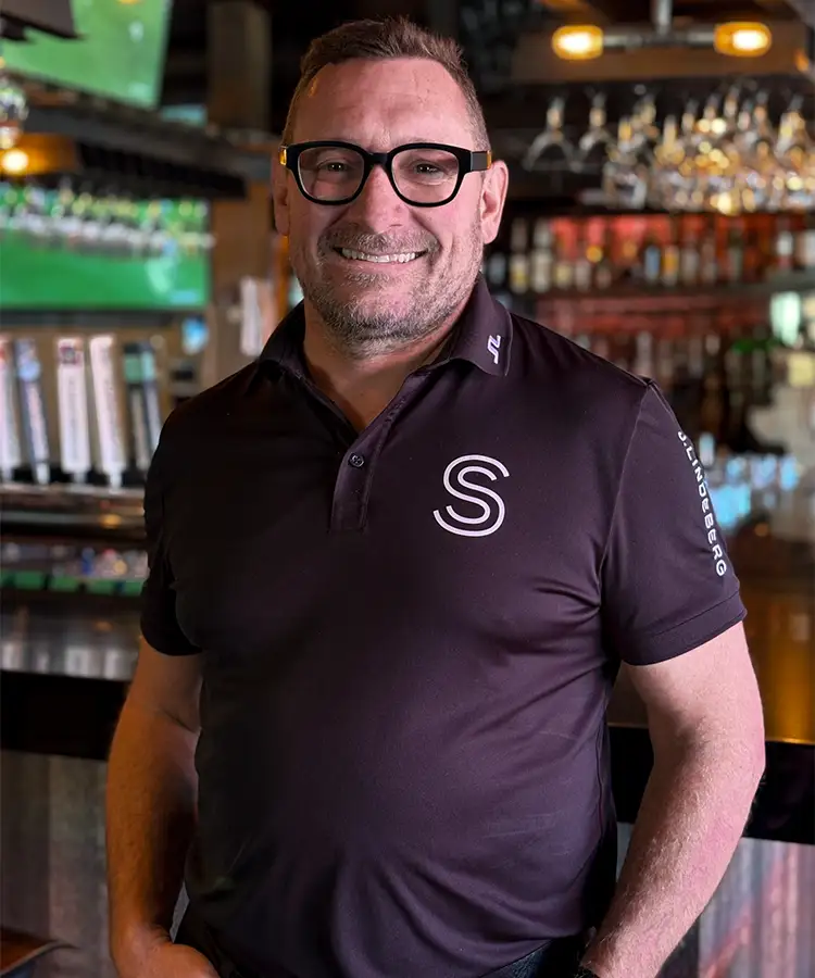 le propriétaire et chef bon vivant Hugues Néron pour l'ensemble des établissements Shawbridge