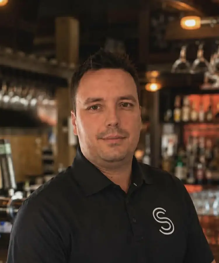 https://shawbridge.ca/wp-content/uploads/2021/08/mathieu-representant-shawbridge.webp