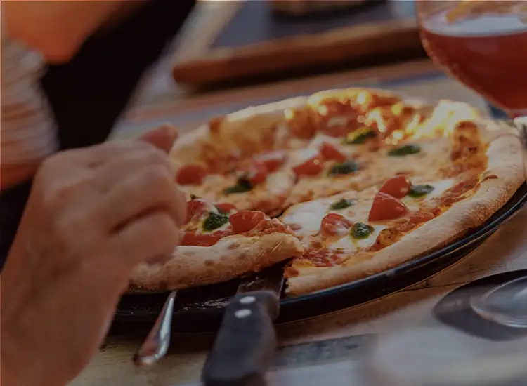 promotion-pizza-restaurant-shawbridge une promotion de pizza le lundi au restaurant Shawbridge