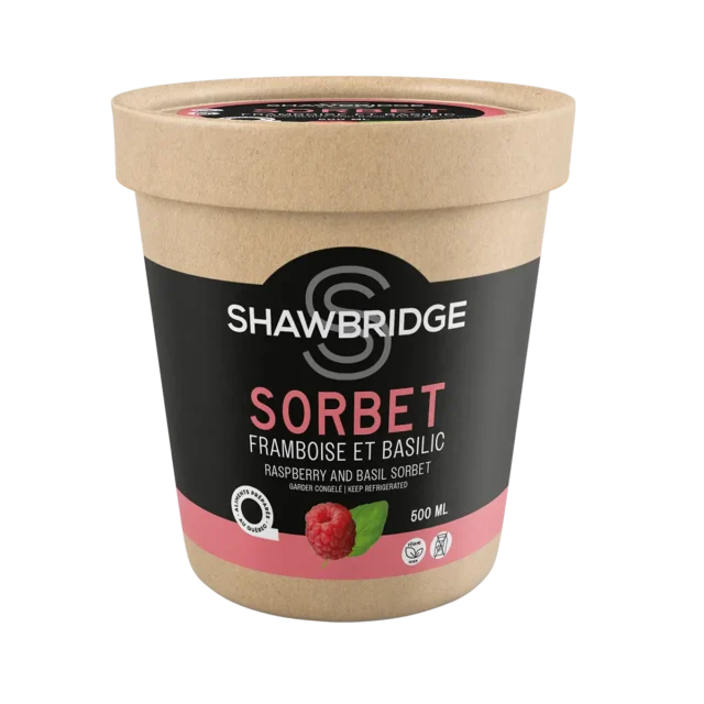Sorbet vegan maison à la framboise et au basilic Saint-Jean préparé par Shawbridge dans les Laurentides